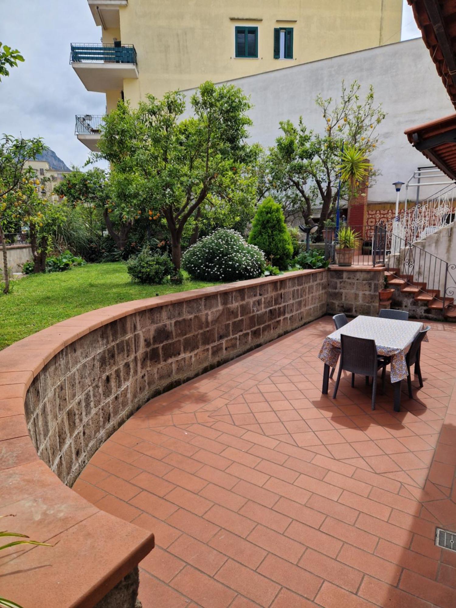 Il Giardino Dei Gigli Daire Meta Dış mekan fotoğraf